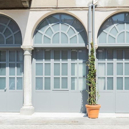 Romantic Escape City Centre With Jacuzzi & Parking By Rent All Como Exterior photo