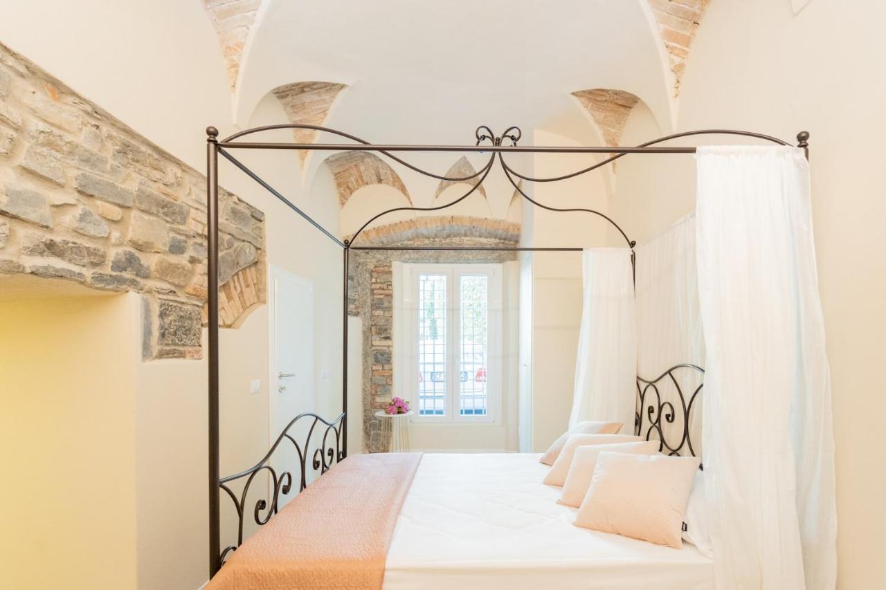 Romantic Escape City Centre With Jacuzzi & Parking By Rent All Como Exterior photo