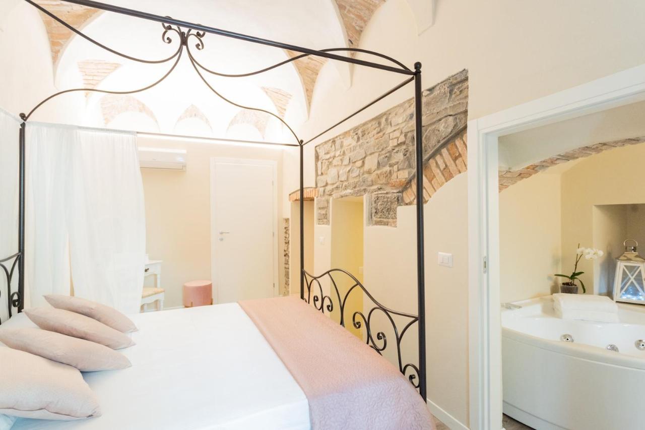 Romantic Escape City Centre With Jacuzzi & Parking By Rent All Como Exterior photo